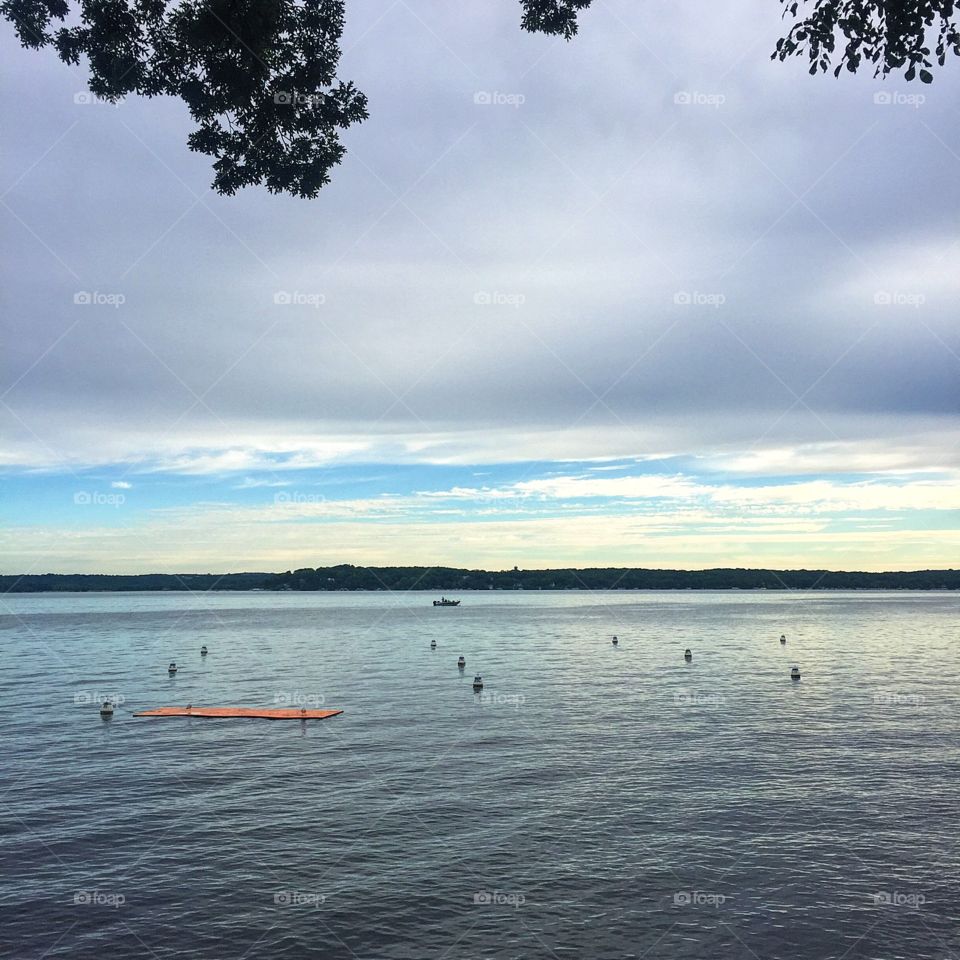 Up early for a long run along the lake. Good morning Wisconsin. I need a coffee. 