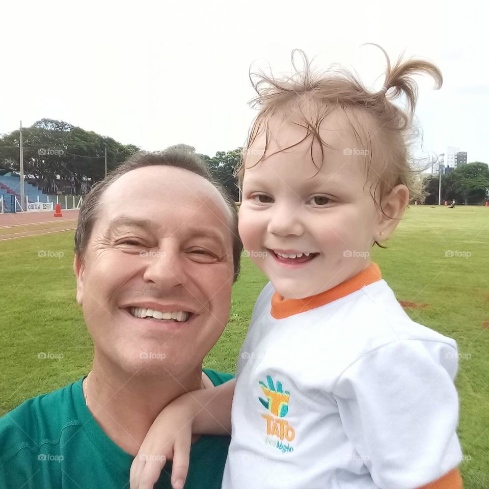 🇺🇸 My daughter Estela is my reason for living!  With your sweet smile, fatherhood is my meaning. / 🇧🇷 Minha filha Estela é a razão do meu viver! Com seu doce sorriso, a paternidade é o meu sentido.