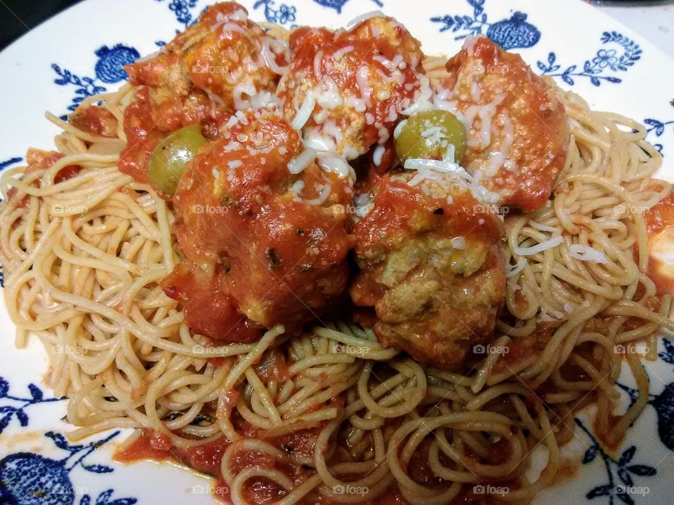 spaghetti  with meatballs