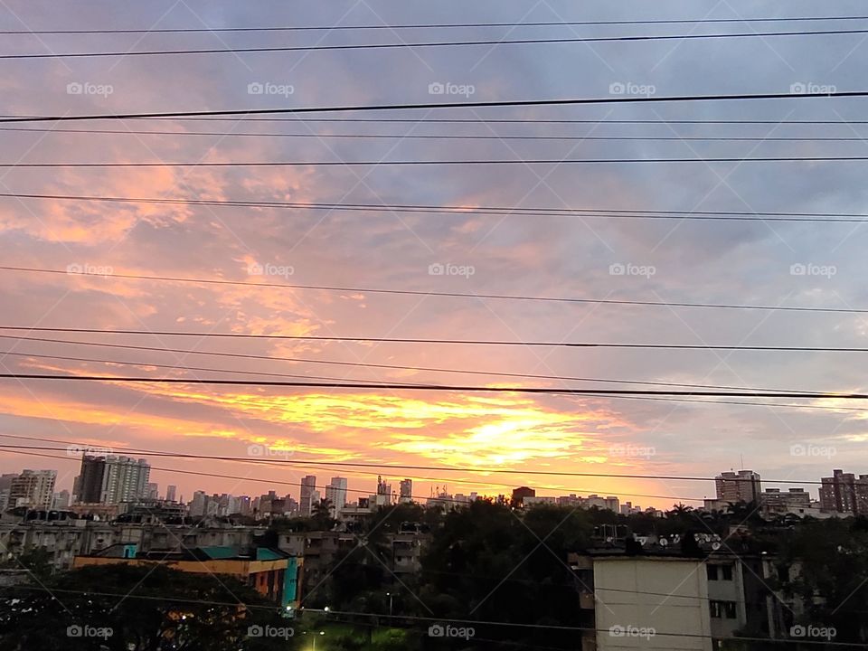 Cityscape Mode 📸
Dusk Time
Amber Sky 
Cloudy weather