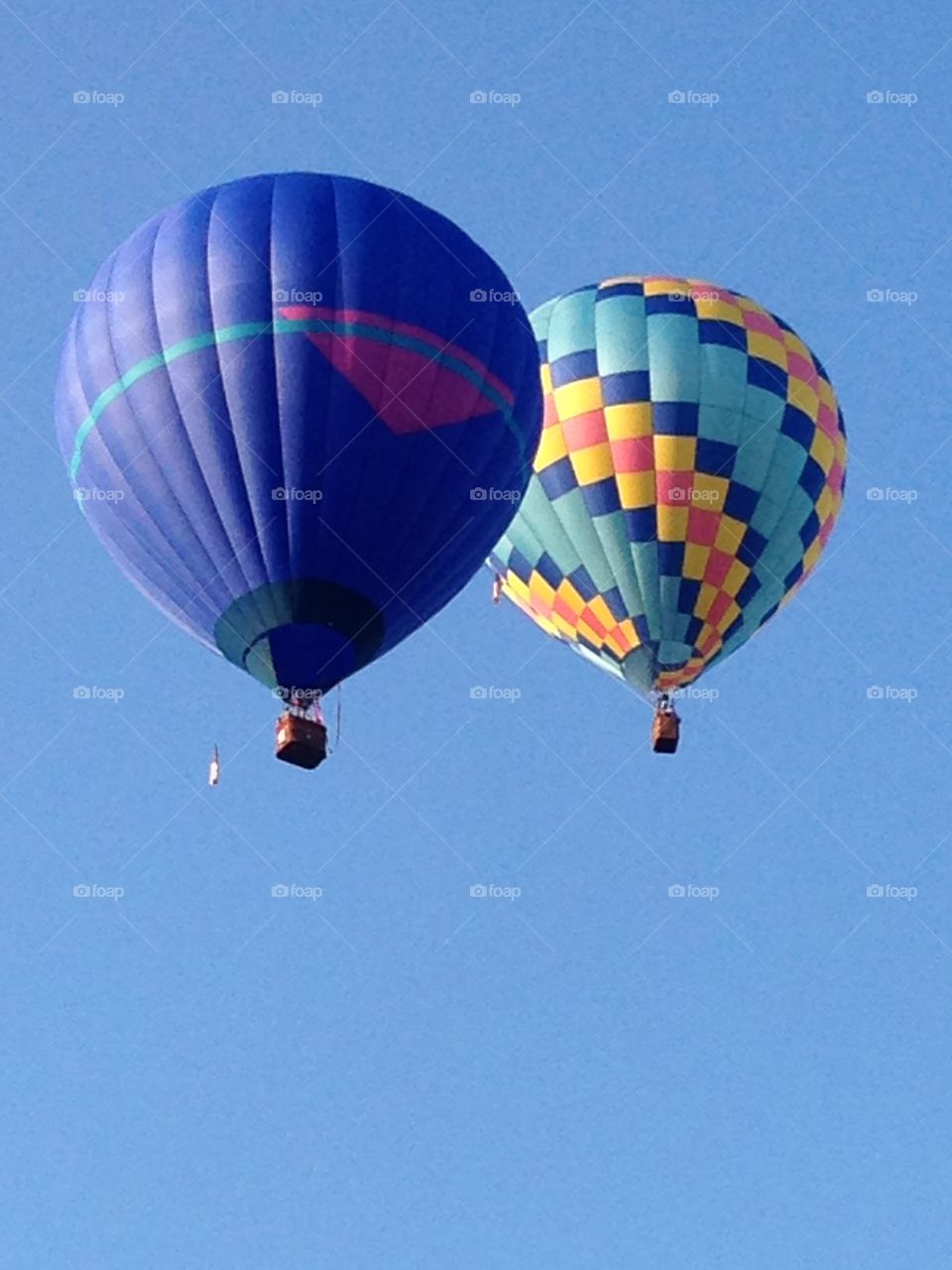 Flying double balloons 
