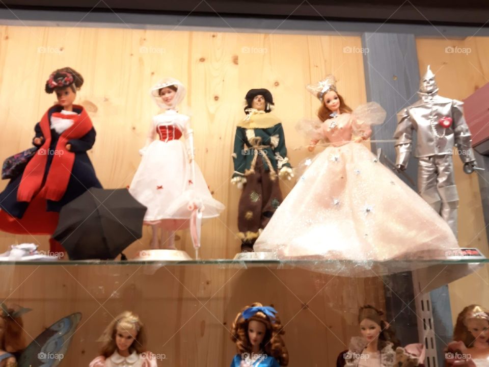 The magic world of dolls