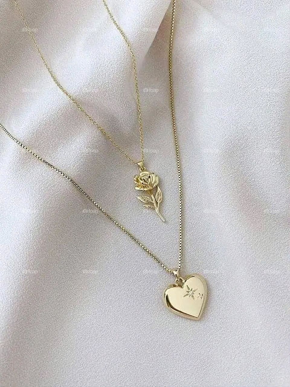 A very beautiful picture, and there is no better picture than it. There is no better picture of green herbs and colorful, red and white roses than it. Glory be to God, the natural and picturesque view, and there is no more