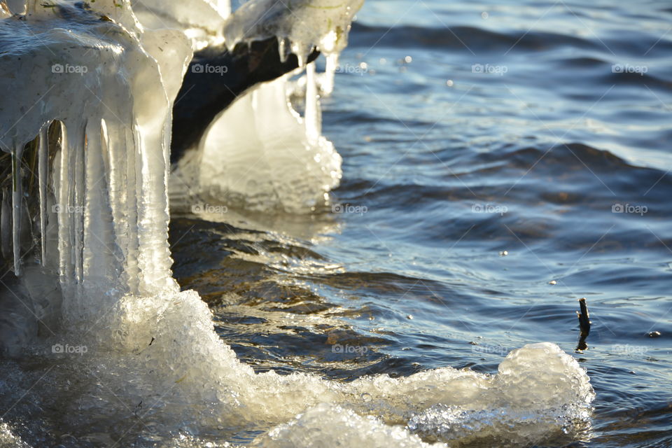 Icicles on the river