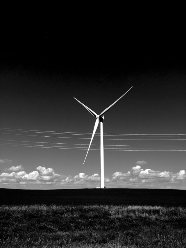 A beautiful picture of a windmill