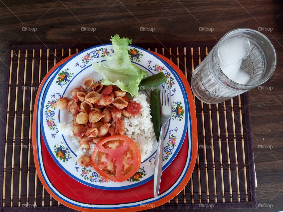 macaroni & bully beef dish