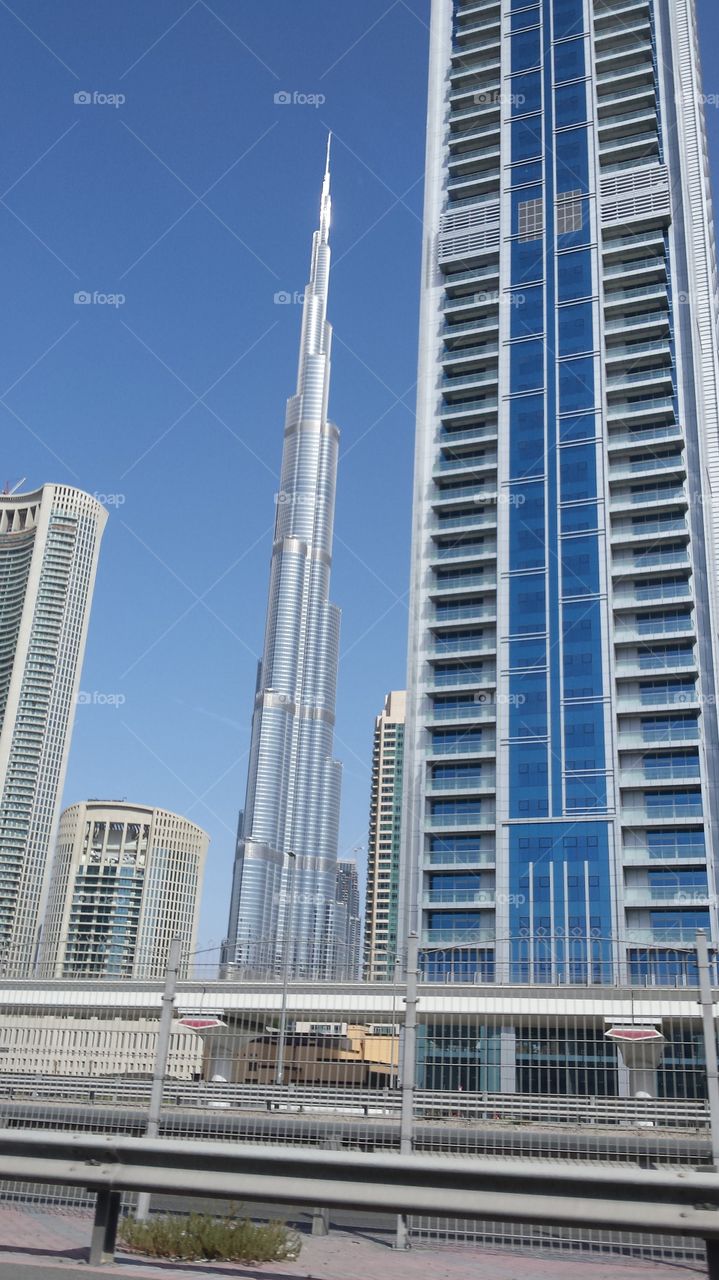 burj khalifa side view