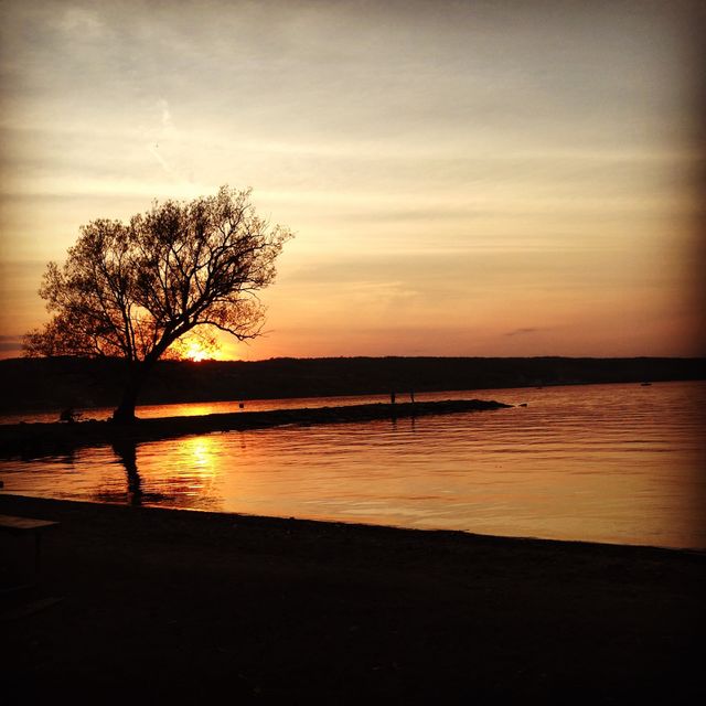 Sunset on Seneca lake 