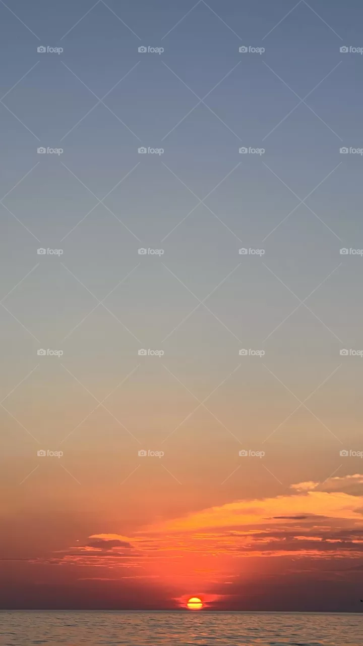 Peacefulness of sunset calm the air