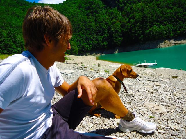 Looking with my dog. A day sta the lake with the dog,Italy