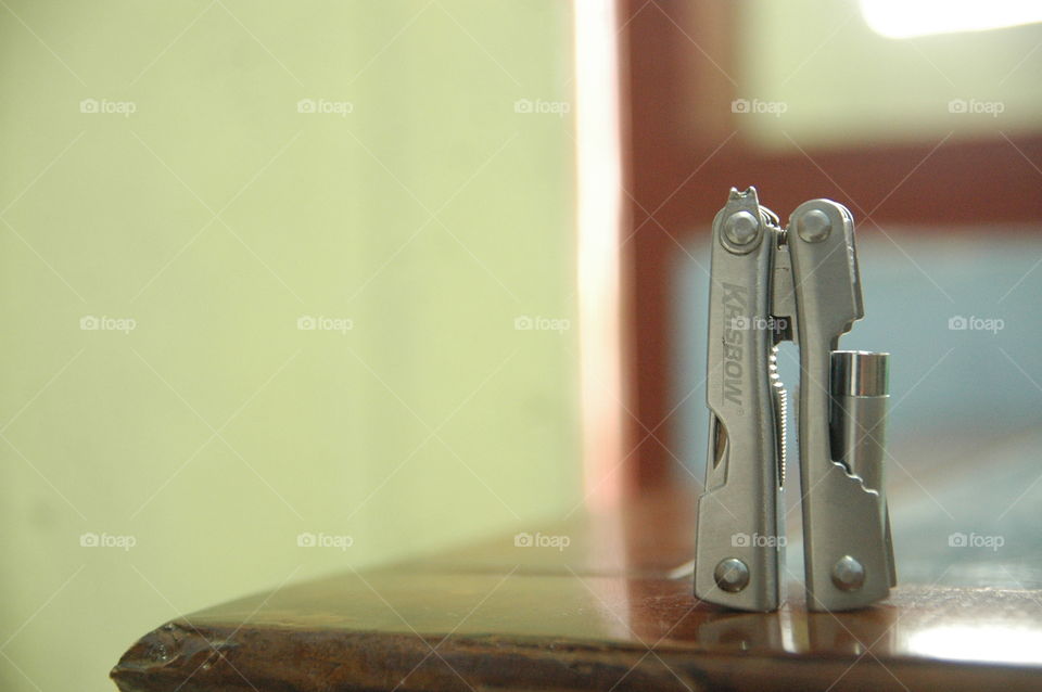 tang multi tools