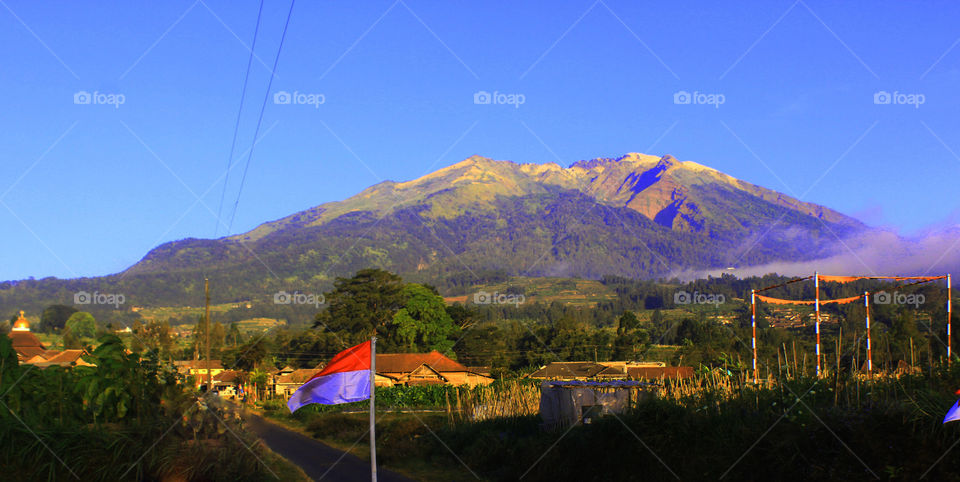 gunung Merbabu di lihat dari salatiga