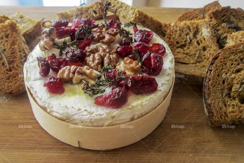 Baked camembert