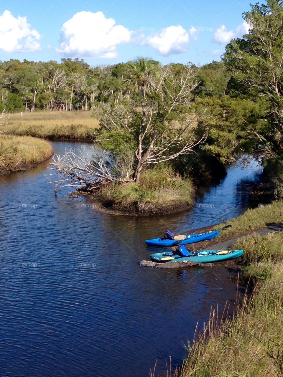 Paddling break at a wildlife refuge