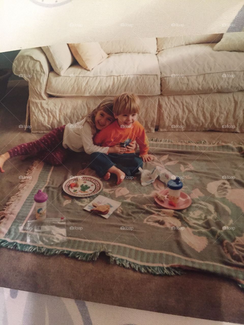 Food is fun when you eat on a blanket