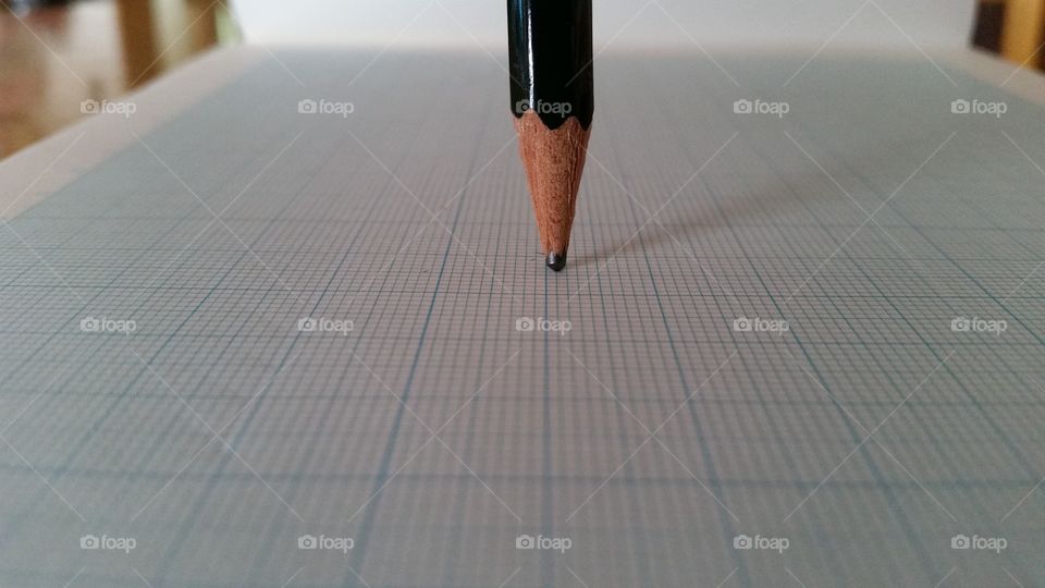 I have a pen!
but that's a pencil.
mygod(T_T)