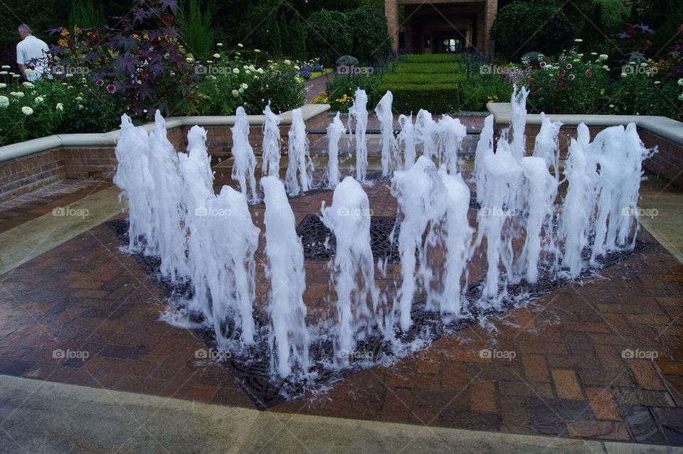 Diamond-shaped Fountain