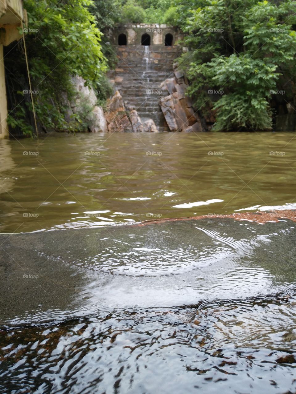 water comes from hills .