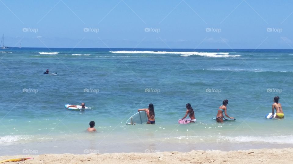 Girls Who Surf. Summer days