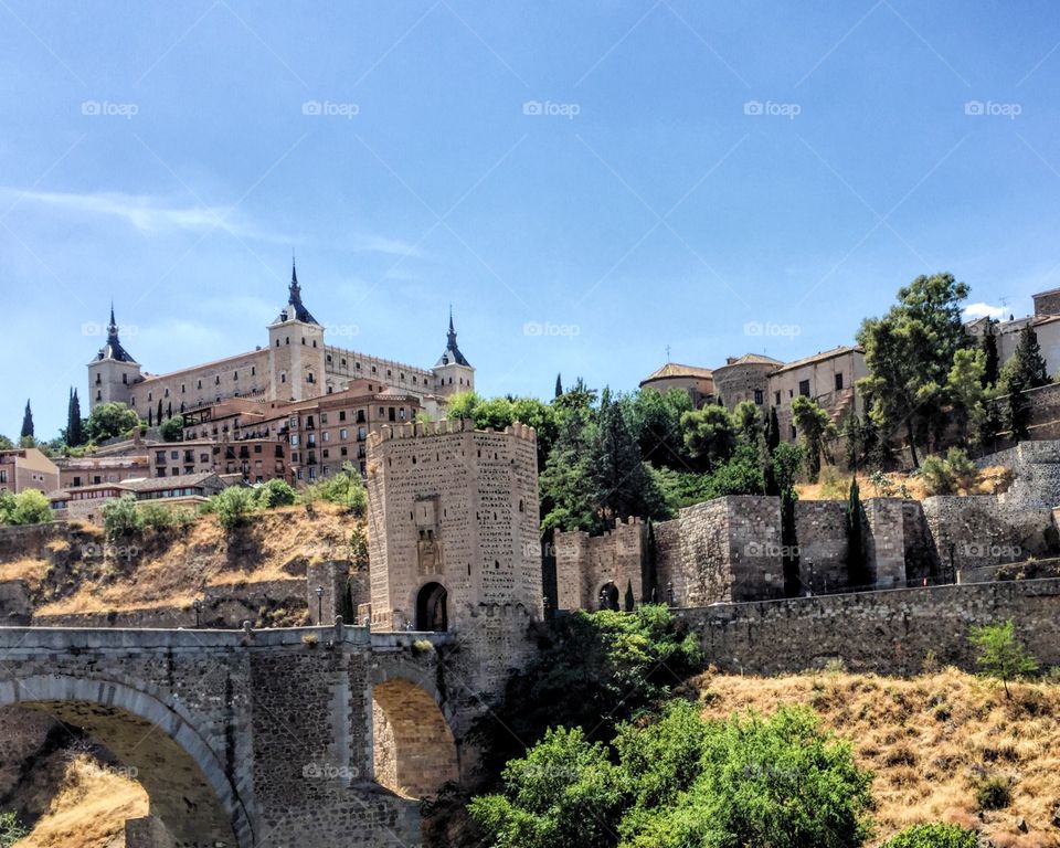 The old bridge in to Toledo 