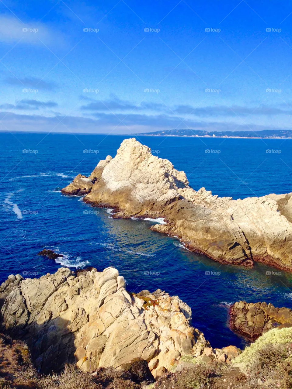 Cliff sea