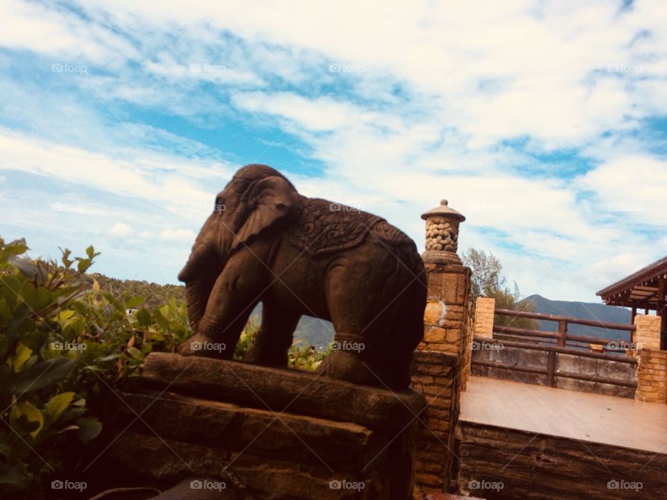 Слон статуэтка