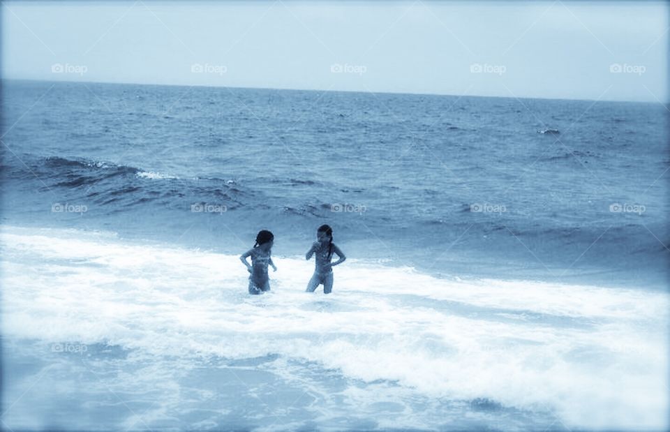 Silhouettes. Imagines and ocean