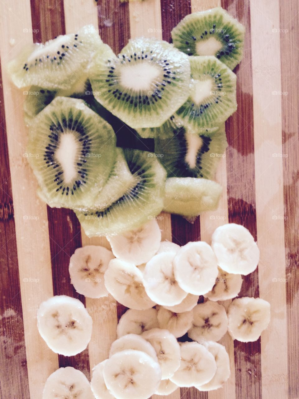 Kiwi & banana. Healthy :)