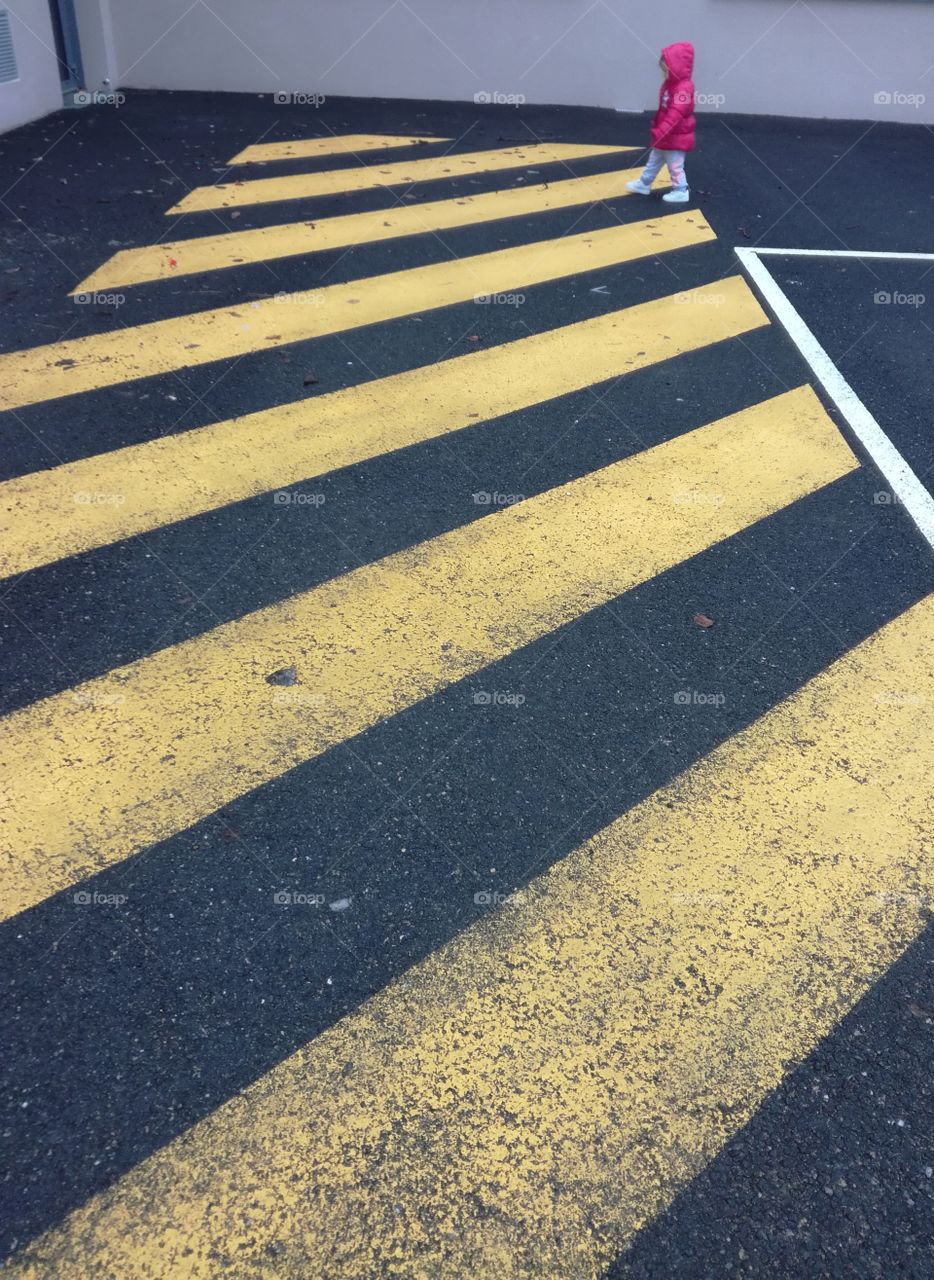 yellow line