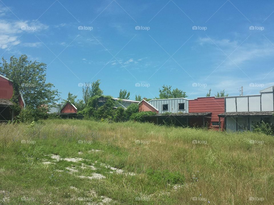 abandoned store front