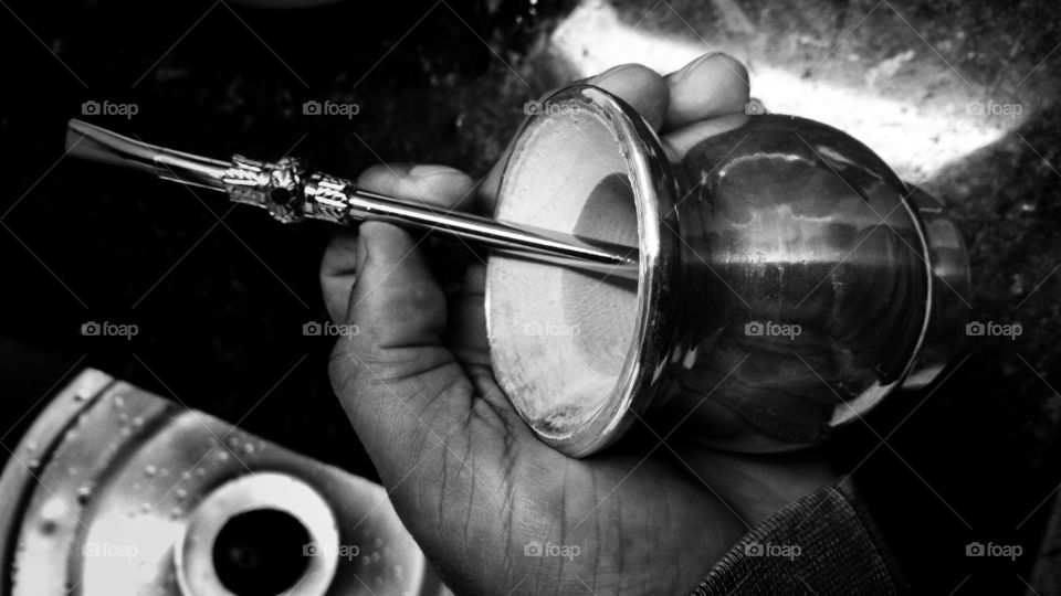 Cuia  de madeira e alumínio e bomba de inox, para bebidas: erva Mate; Chimarrão e Tereré.