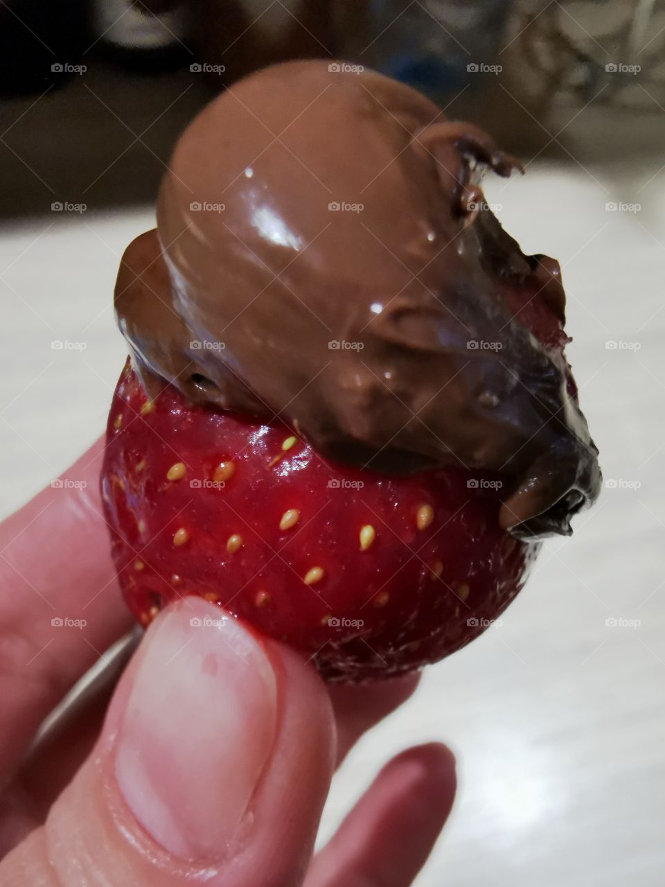 Fruits berry view bio fresh yummy healthy chocolade hand