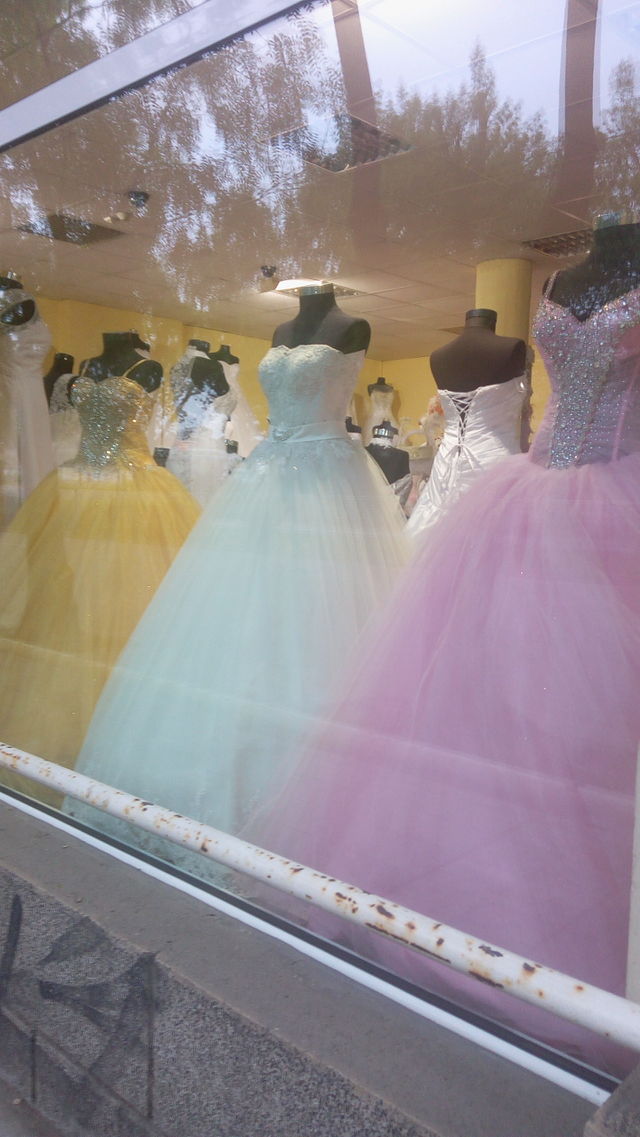 wedding dreses
