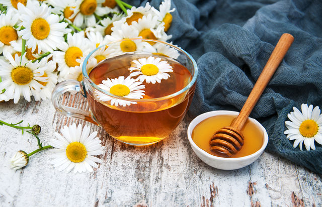 Cup of tea and honey 