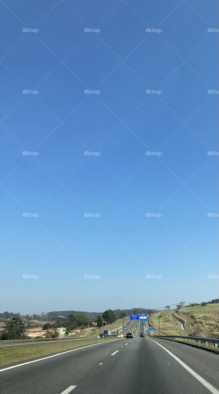 A beleza da natureza na Rodovia Dom Pedro, trecho de Atibaia, interior paulista. 