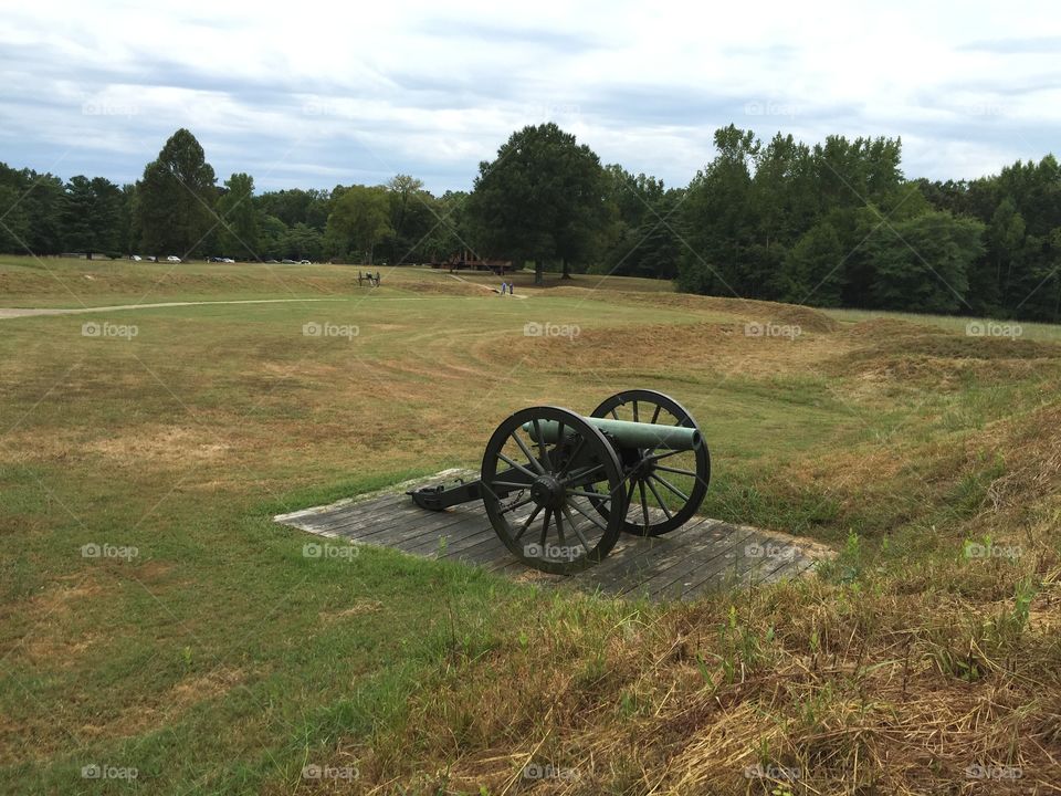 Cannon on Petersburg Battlefield 