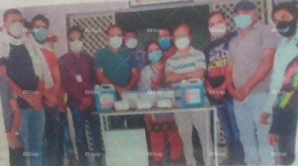 Our indian ๐ฎ๐ณ doctors help to people's for taking vaccine fastly. and always ready to help peoples in this tough time.