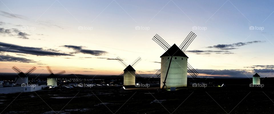 Campos de Criptana 
molinos de viento
 Criptana Fields
 windmills