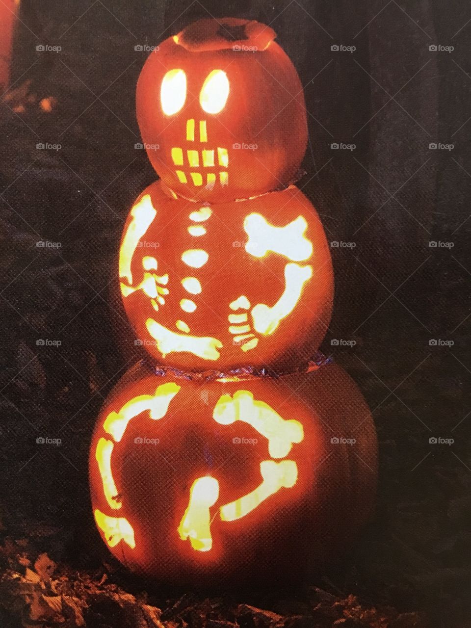 Jack o lantern stack of bones