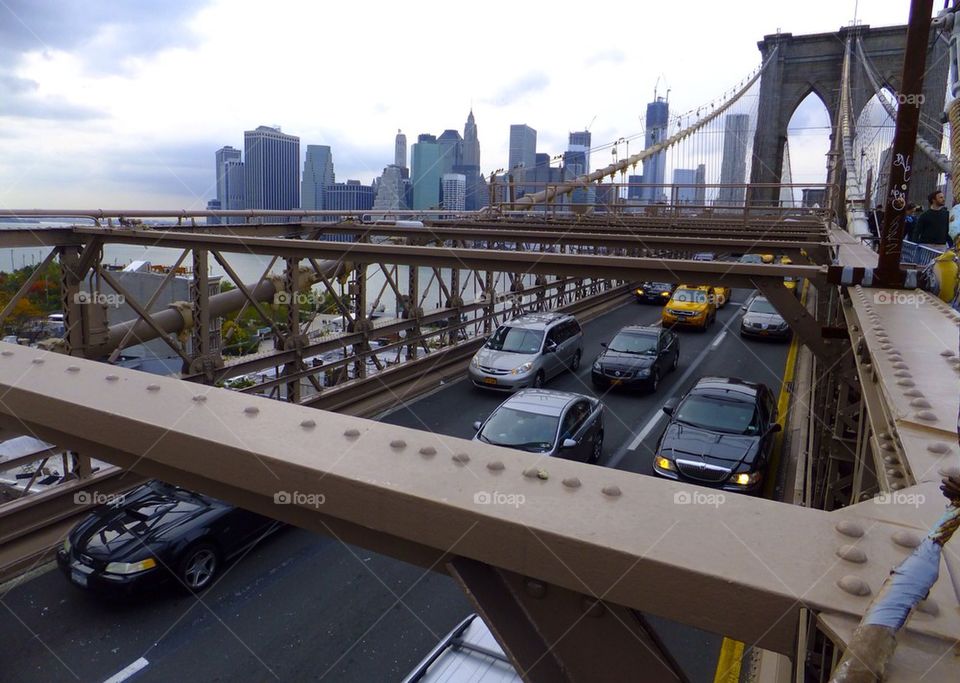 NEW YORK CITY BROOKLYN BRIDGE VIEW OF NYC DOWNTOWN