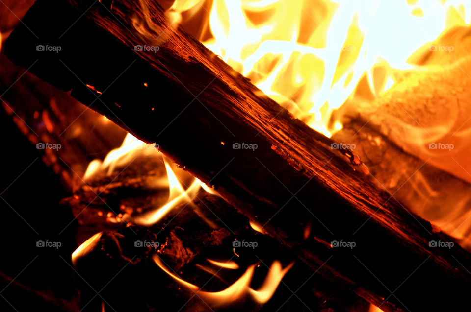 wood fire flame campfire by refocusphoto