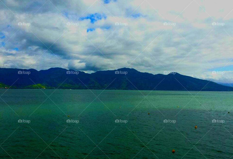 Você sabia que Ilhabela é um dos únicos municípios-arquipélago marinho brasileiro? formada não apenas por uma, mas por um conjunto de 14 ilhas e ilhotas. Praias, Cachoeiras e montanhas inesquecíveis!