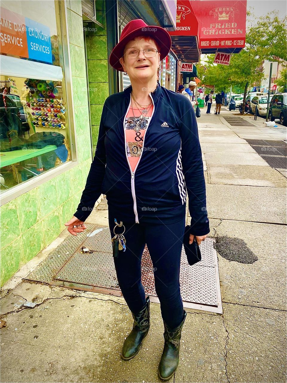 This is me, “Petra Schiller” a.k.a. “Maxine Firefox” a.k.a. “Maximiliane Feuerfuchs”, the girl with the comedic heart and a good sense of humor standing on “Fulton St” in “Clinton Hill“, Bklyn. 2023. Hypnotic Productions