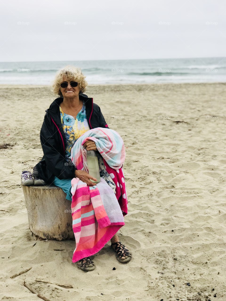 Awesome memories! Watching these hyper kids at the beach 😂