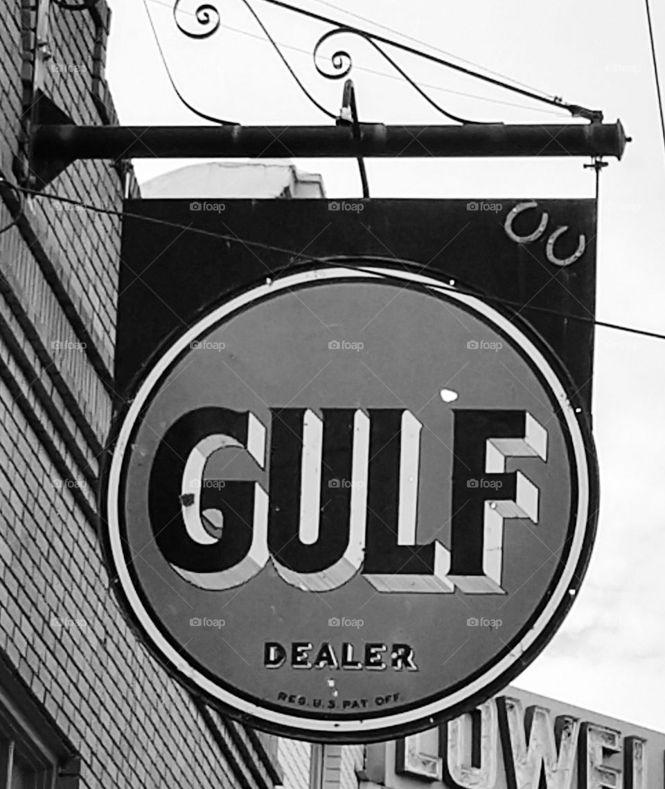 Gulf Sign - Black & White