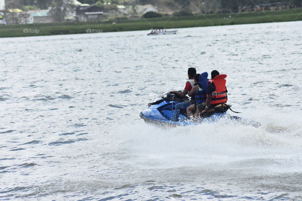 Jet ski mania on #at Gregory's Lake
