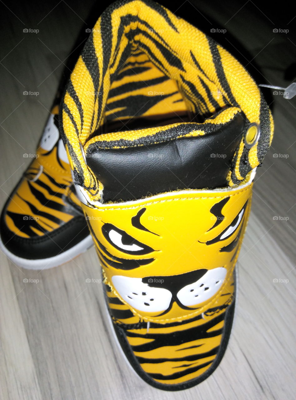 yellow baby boots. my baby yellow tiger boots