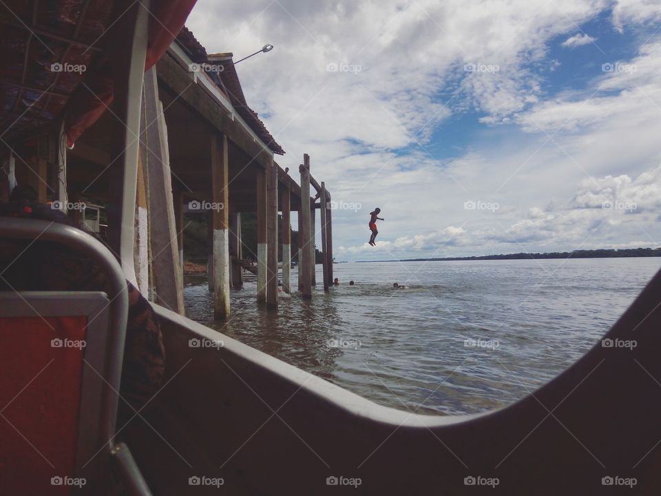 boy jump. (pulo do garoto)