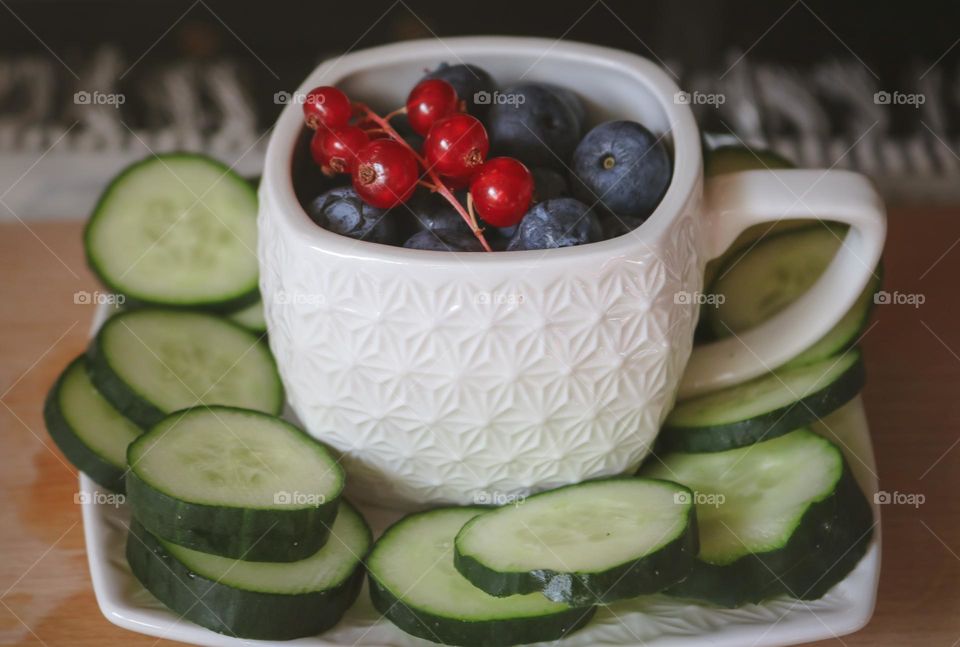 Berries in the mug