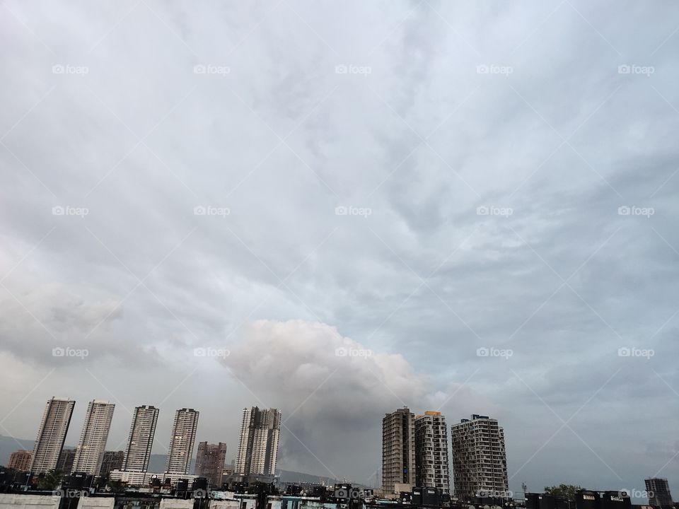 📷📷👁️👁️👁️
Rare phenomenon
Cloud ☁️ 💦💦Between The Buildings 🏢
Cityscape Mode